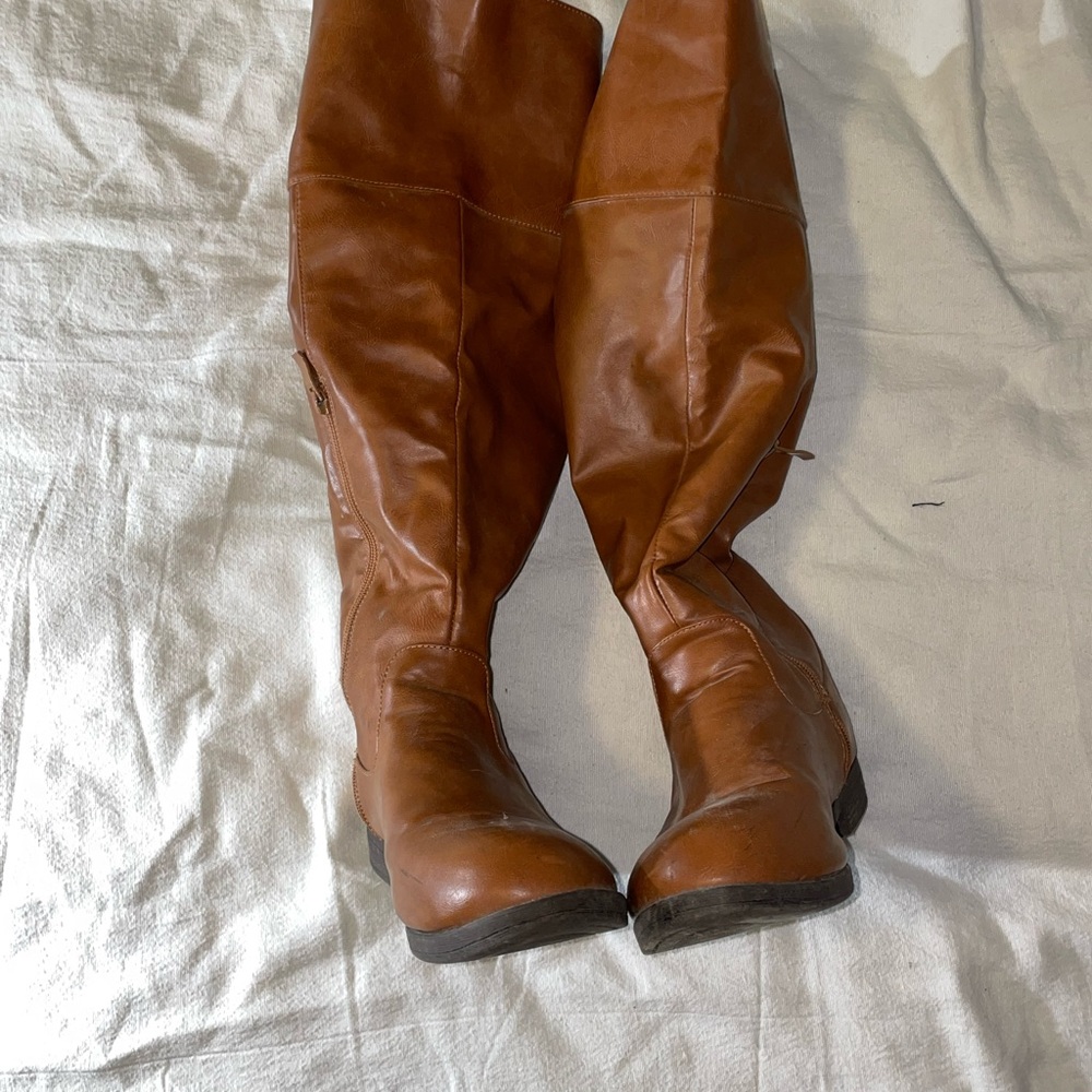 Fall boots - Picture 2 of 5